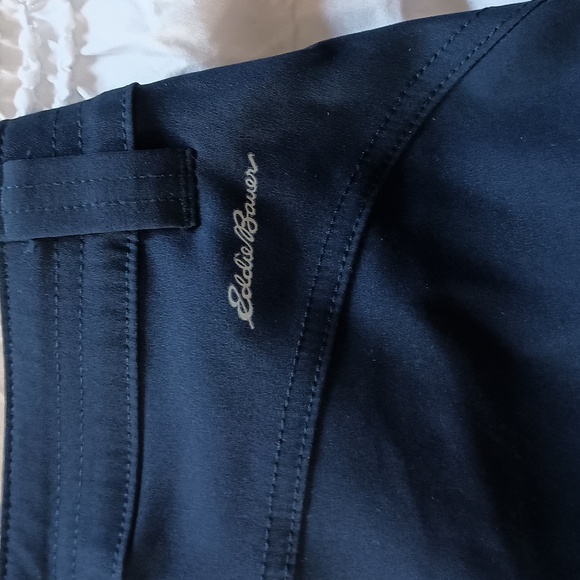 Women's Eddie Bauer Rainier Waterproof Active Shorts, navy - Picture 7 of 7